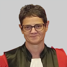Mme Pascale Martin-Bidou, maître de conférences en droit public - Université Paris 2 Panthéon-Assas